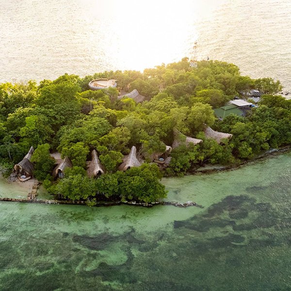 Corona: Colombia Island